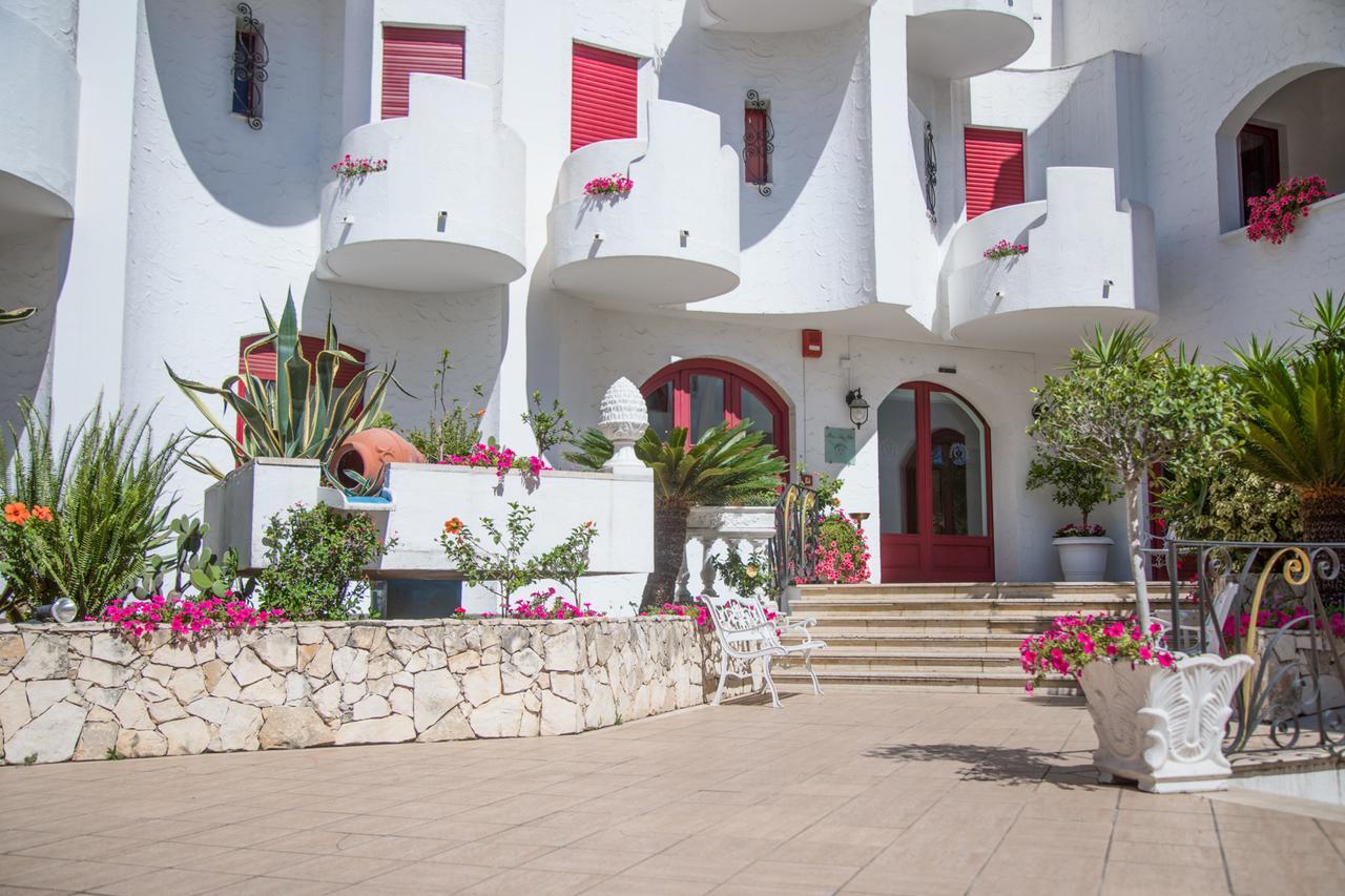 Assinos Palace Hotel Джардини Наксос Екстериор снимка