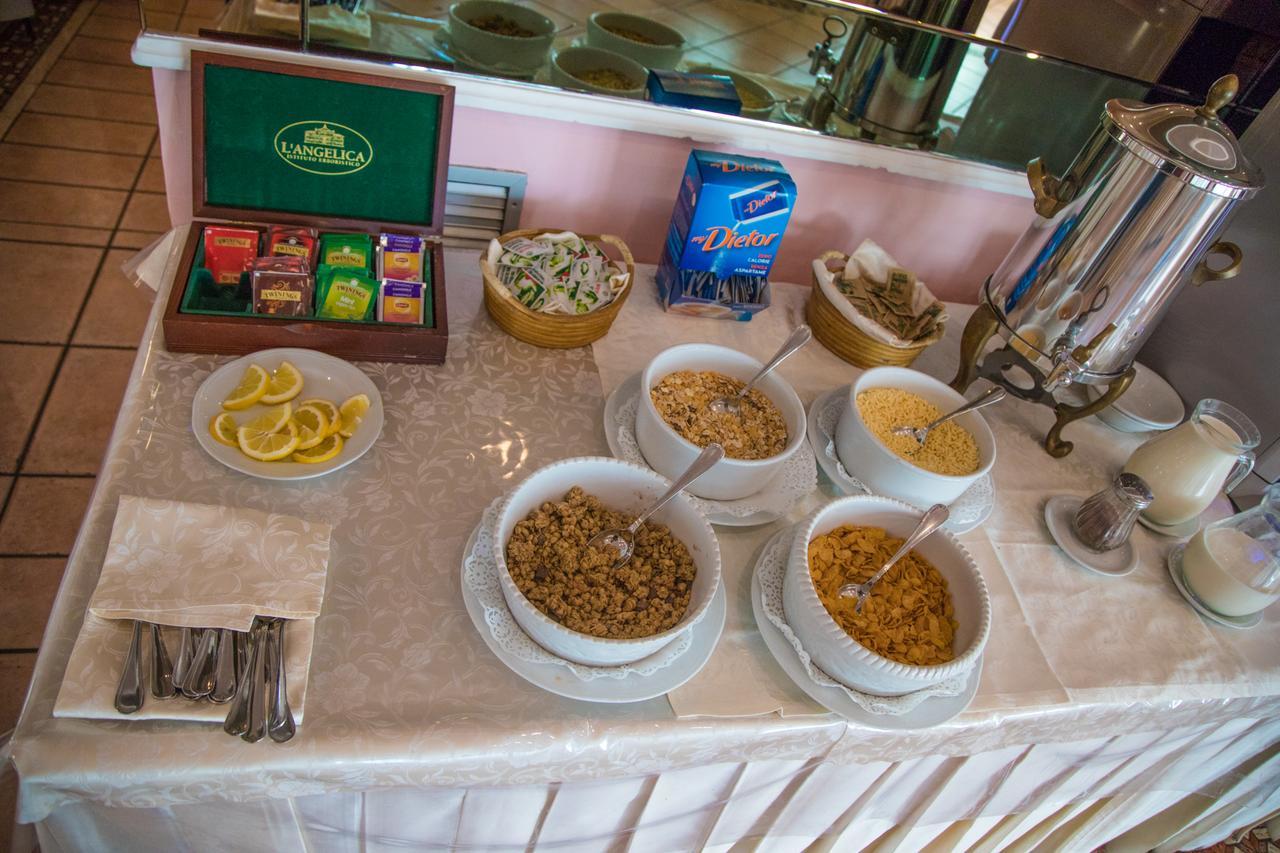 Assinos Palace Hotel Джардини Наксос Екстериор снимка