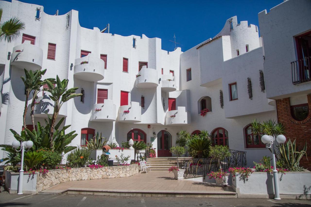 Assinos Palace Hotel Джардини Наксос Екстериор снимка