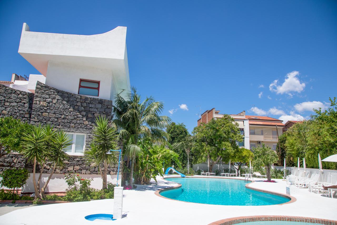 Assinos Palace Hotel Джардини Наксос Екстериор снимка