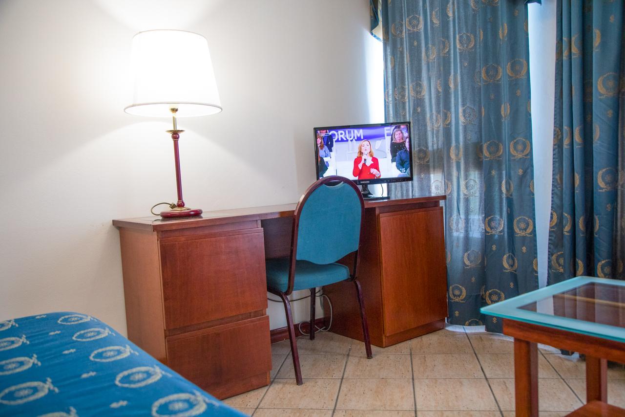 Assinos Palace Hotel Джардини Наксос Екстериор снимка